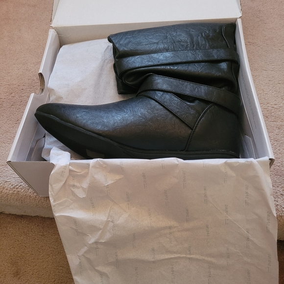 Ladies boots - Picture 9 of 9